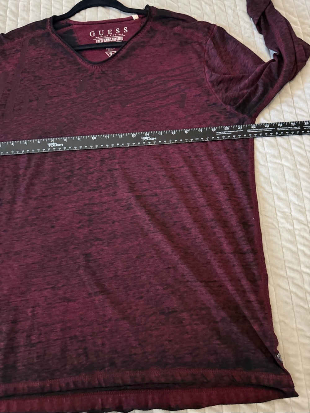 GUESS Men’s XL Burgundy Washed V-Neck Long Sleeve Shirt Distressed Casual - Picture 4 of 7